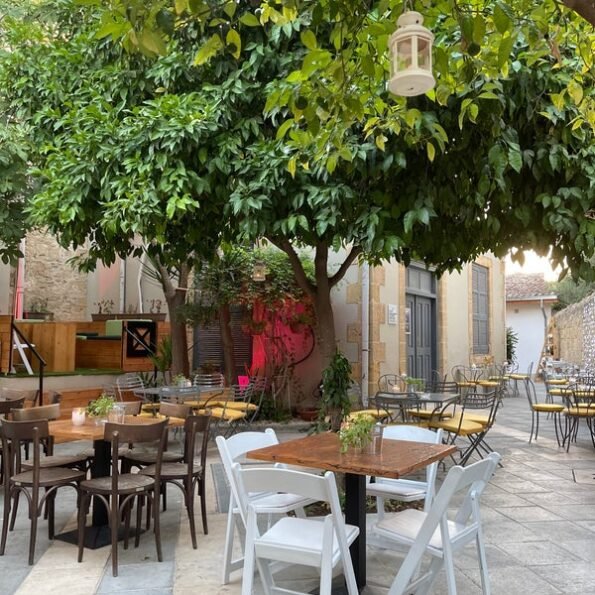 Palia Ilektriki Restaurant - A pet friendly restaurant