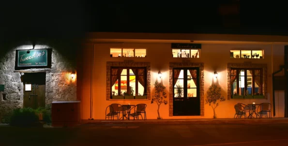Tweedie’s Restaurant  - A pet friendly restaurant in Kissonerga